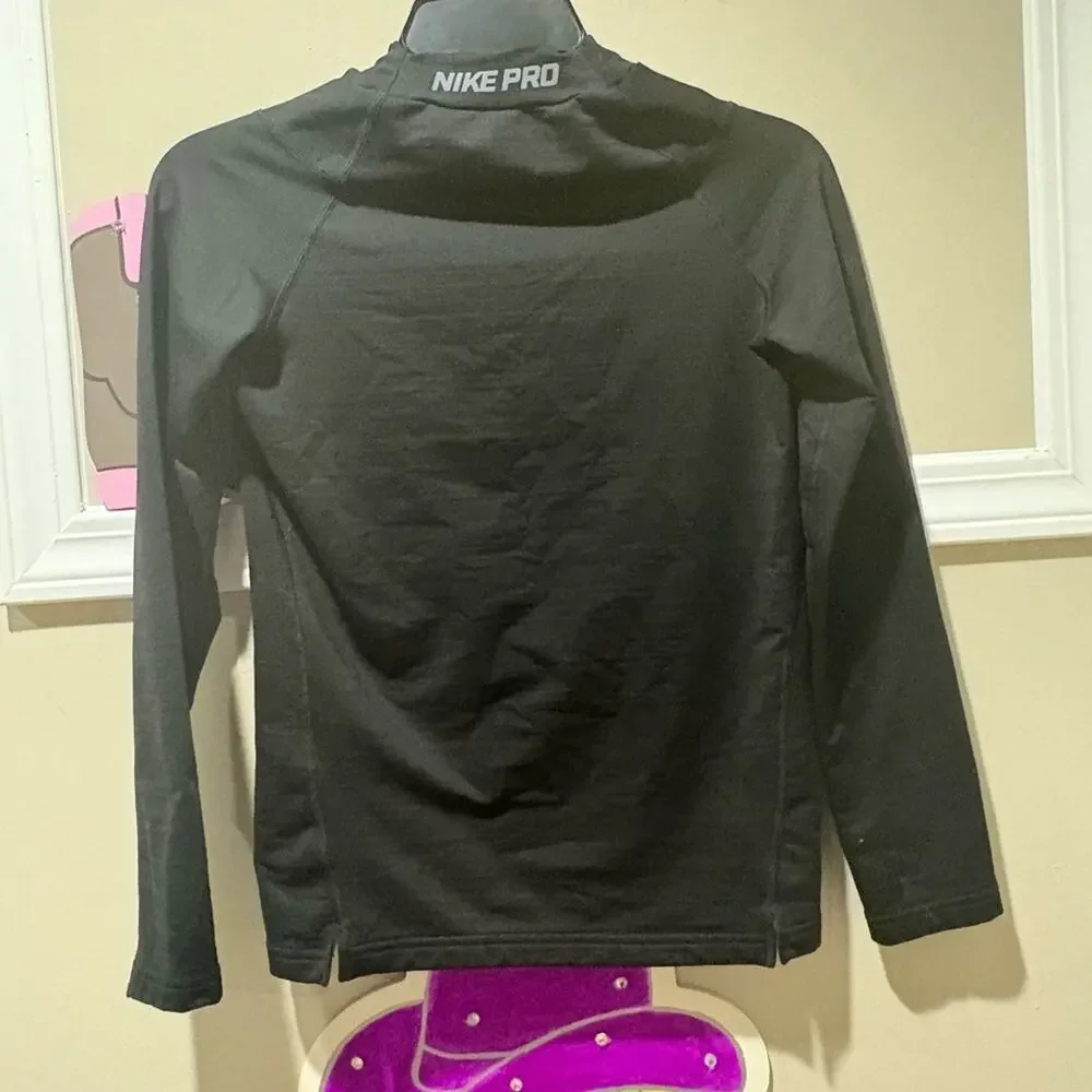Nike pro top